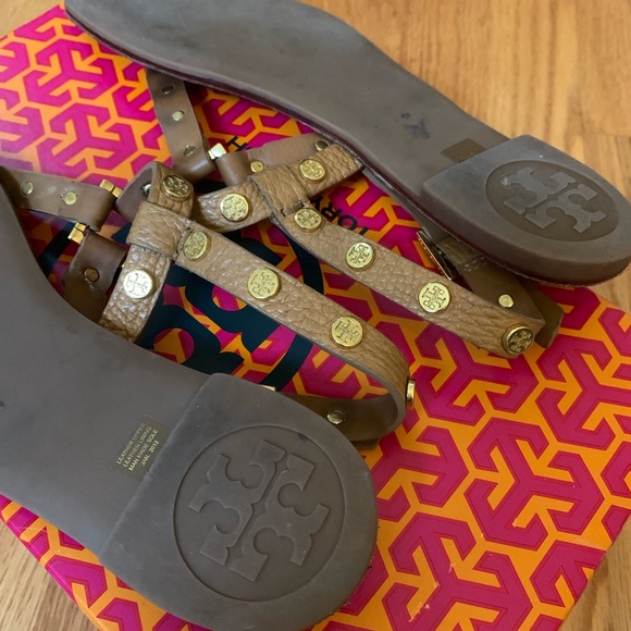 Genuine Tory Burch leather sandals. - Picture 8 of 8